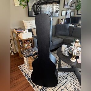 Fender Classic Design Acoustic Guitar with Rich Brown Finish